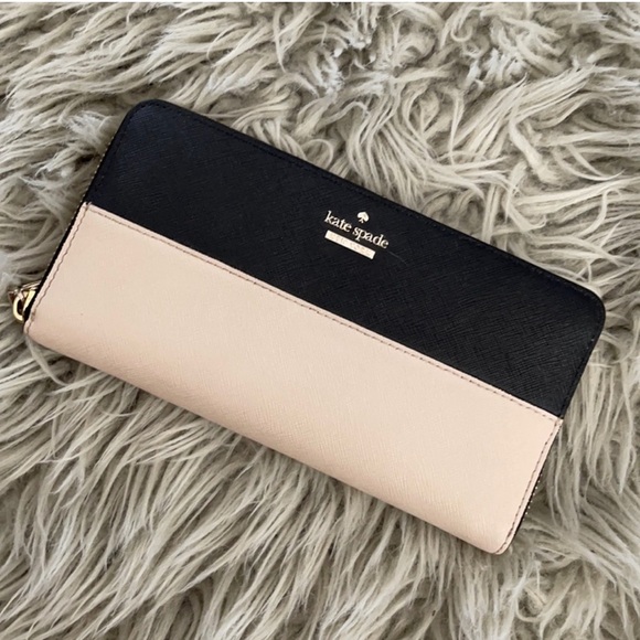 Kate Spade Wallet - Picture 9 of 9